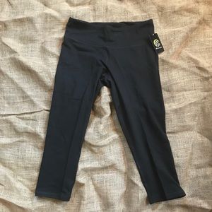 NWT women’s champion cropped leggings activewear